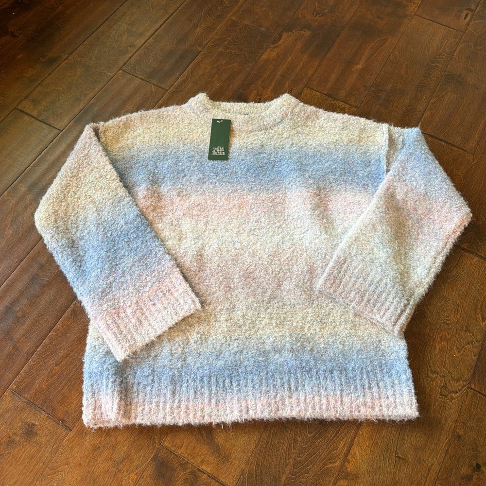 Wild Fable Pastel Ombre Fuzzy Crewneck Sweater M Blue Pink Boucle Knit Oversize